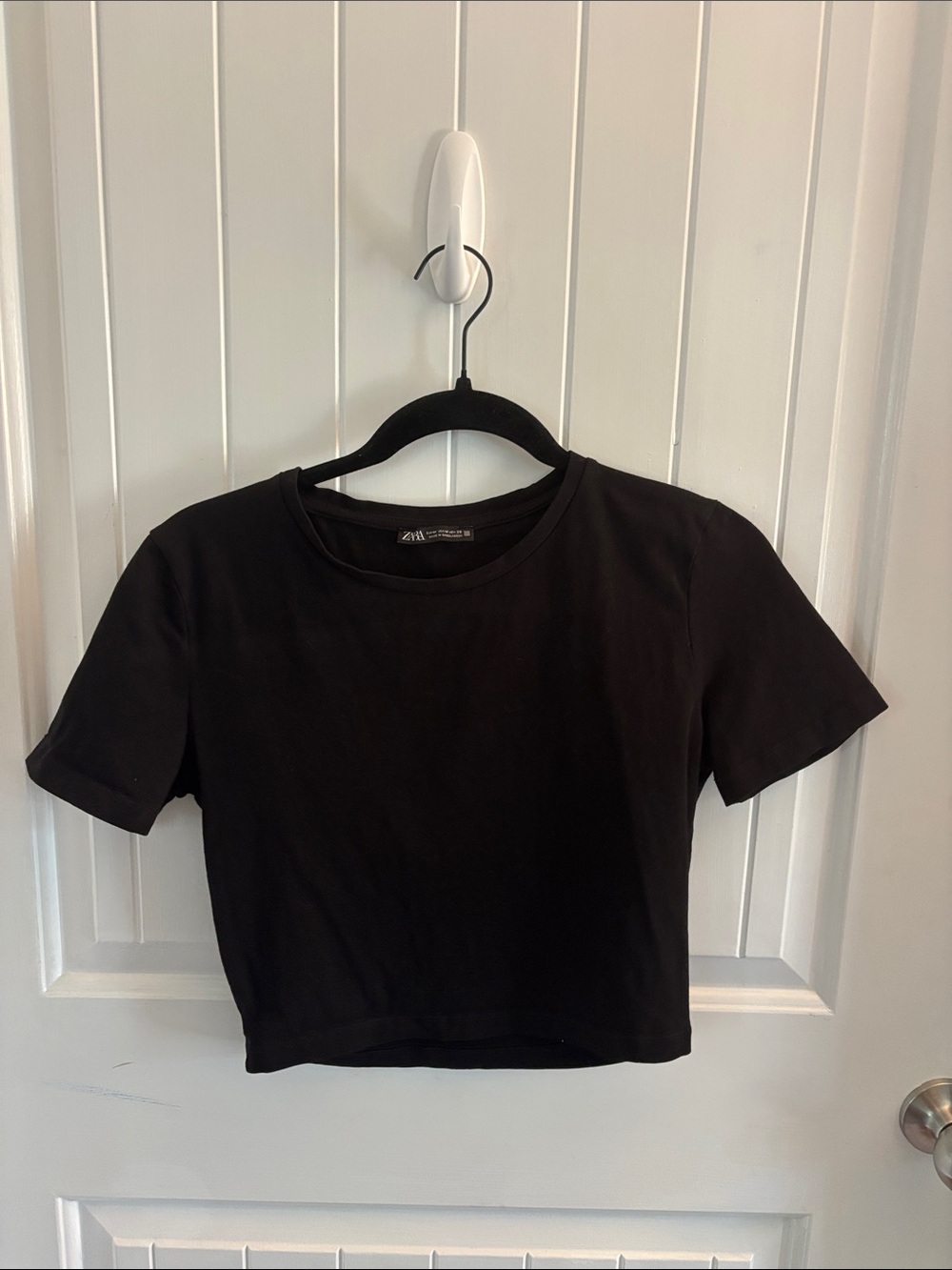 Zara Black Short-Sleeve Cropped Tee